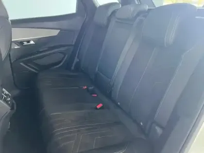 Photo 11 Peugeot 3008  1.2 PureTech 130ch S&S GT Pack EAT8