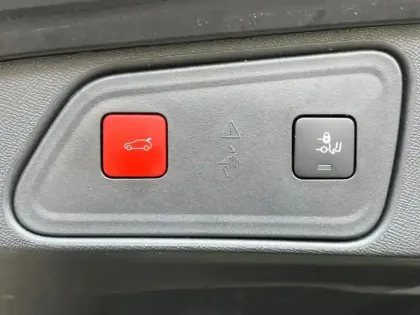 Photo 13 Peugeot 3008  1.2 PureTech 130ch S&S GT Pack EAT8