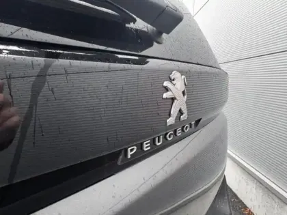 Photo 14 Peugeot 5008  1.5 BlueHDi 130ch S&S Allure Pack EAT8