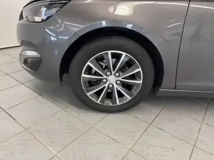 Photo 8 Peugeot 308  1.2 Puretech 130ch Allure S&S 5p