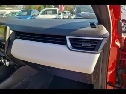 Photo 13 Renault Clio  1.6 E-Tech hybride 140ch Limited -21N