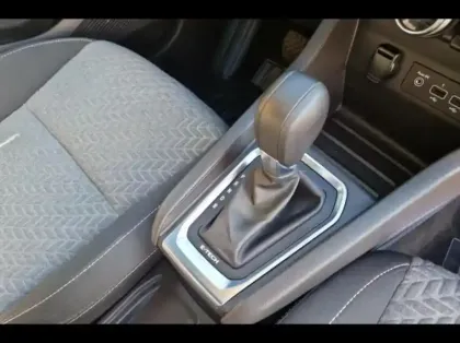 Photo 9 Renault Clio  1.6 E-Tech hybride 140ch Limited -21N