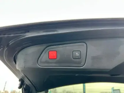 Photo 14 Peugeot 3008  HYBRID 225ch GT e-EAT8