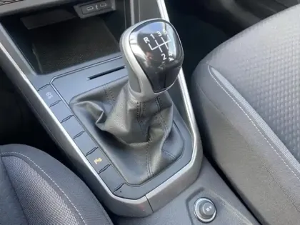 Photo 7 Volkswagen Polo Gén. VI Ph2 Life 5