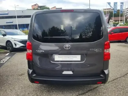 Photo 10 Toyota Proace  Verso Long 2.0 180 D-4D Executive Techno BVA RC23