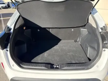 Photo 13 Toyota Yaris  Cross 116h Dynamic Business + Programme Beyond Zero Academy MY22