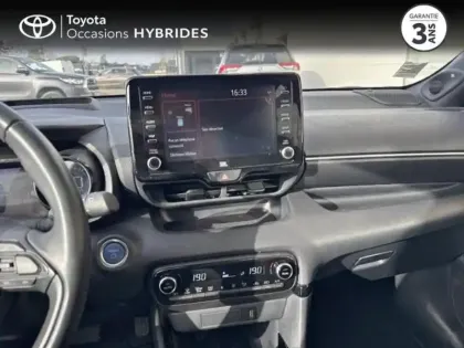 Photo 14 Toyota Yaris  116h Première 5p