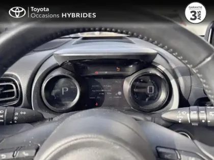Photo 13 Toyota Yaris  116h Première 5p