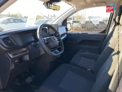 Photo 29 Opel Vivaro Gén. III Ph2 Sportive 4