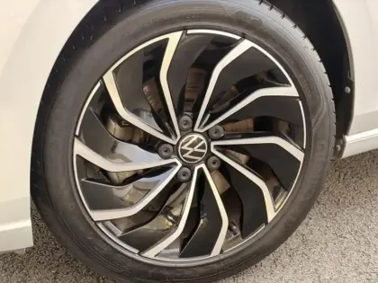 Photo 10 Volkswagen Golf  1.4 eHybrid OPF 204ch Style DSG6