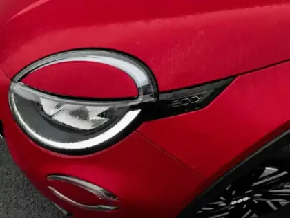 Photo 5 Fiat 600  1.2 Hybrid 136ch Pack Confort DCT6