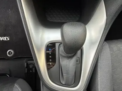 Photo 12 Toyota Yaris  116h Dynamic Business 5p + Programme Beyond Zero Academy MY22