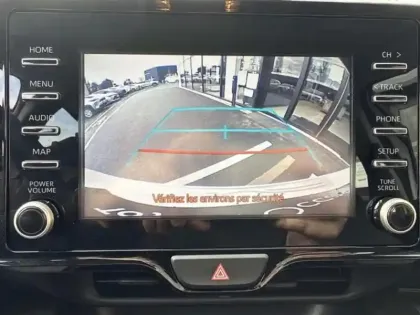 Photo 9 Toyota Yaris  116h Dynamic Business 5p + Programme Beyond Zero Academy MY22