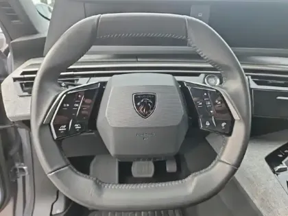 Photo 12 Peugeot 5008  Hybrid 145ch Allure e-DCS6