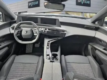 Photo 8 Peugeot 5008  Hybrid 145ch Allure e-DCS6