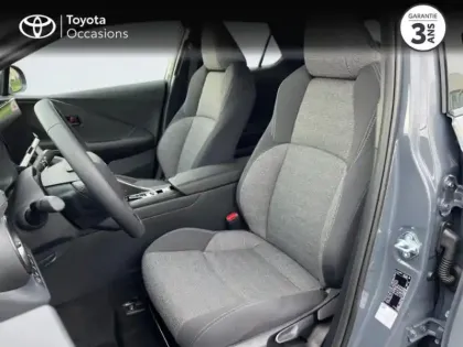 Photo 8 Toyota C-HR  2.0 Hybride Rechargeable 225ch Graphic MY26