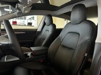 Photo 7 Tesla Model 3  Performance PUP AWD Upgrade MY22