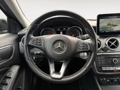 Photo 11 Mercedes GLA  180 d Sensation 7G-DCT