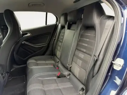 Photo 12 Mercedes GLA  180 d Sensation 7G-DCT