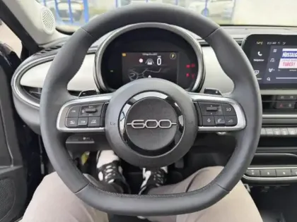 Photo 11 Fiat 600  1.2 Hybrid 100ch La Prima DCT6