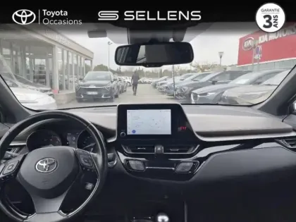 Photo 7 Toyota C-HR  122h Distinctive 2WD E-CVT MY22