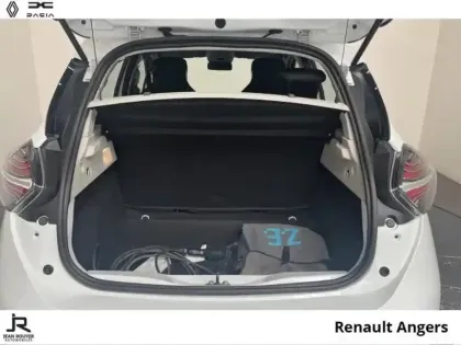 Photo 6 Renault Zoé Zoe E-Tech Life charge normale R110 - 21