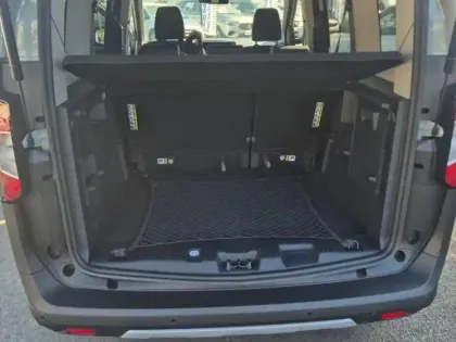 Photo 10 Ford Tourneo Courier  136ch 46kWh Active