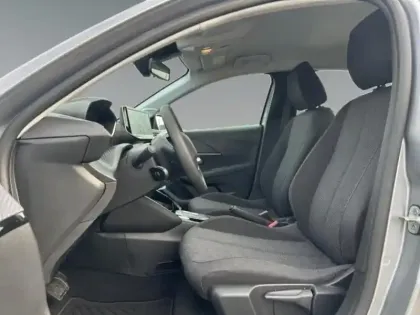 Photo 8 Peugeot 208  Hybrid 110 Style e-DCS6