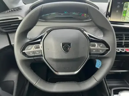 Photo 11 Peugeot 208  Hybrid 110 Style e-DCS6