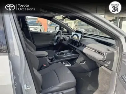 Photo 5 Toyota C-HR + 224ch 77kWh Design Grande Autonomie