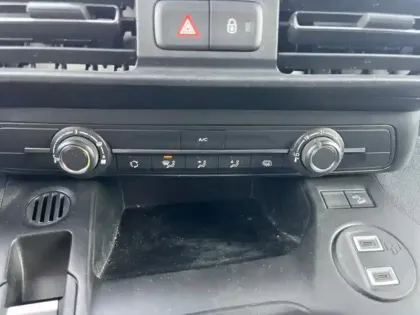 Photo 13 Opel Combo  Cargo M 650kg 110ch S&S Pack Premium Connect