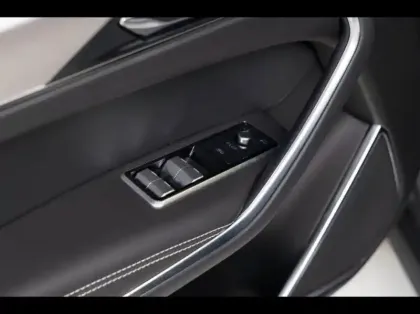 Photo 11 Jaguar F-Pace  P400e Plug-in-Hybrid R-Dynamic HSE BVA8 AWD