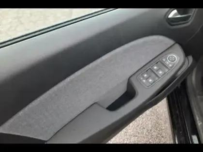 Photo 9 Renault Clio  1.6 E-Tech 145ch full hybrid Techno - 25