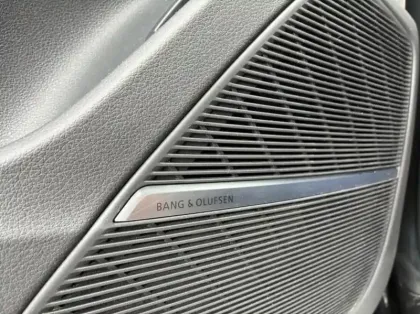 Photo 13 Audi Q8 RS  4.0 V8 BiTFSI 600ch mHEV quattro Tiptronic 8