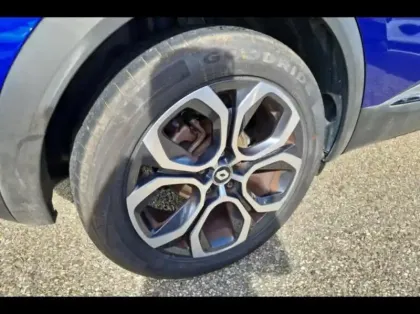 Photo 12 Renault Captur  1.6 E-Tech hybride 145ch Intens -21