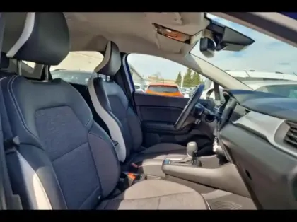 Photo 9 Renault Captur  1.6 E-Tech hybride 145ch Intens -21