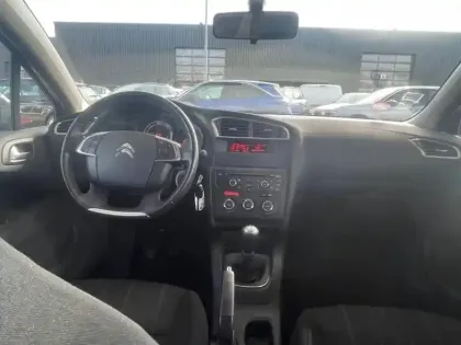 Photo 7 Citroën C4  PureTech 110ch Live