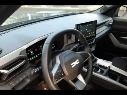 Photo 11 Dacia Bigster  1.8 hybrid 155ch Journey