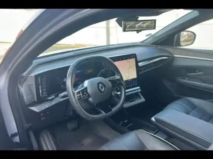 Photo 8 Renault Megane  E-Tech Electric EV60 220ch Iconic optimum charge