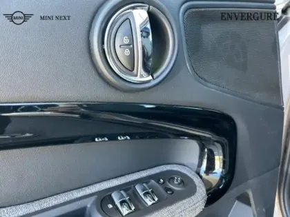 Photo 23 Mini Countryman Gén. II (F60) Ph2 Essential 5