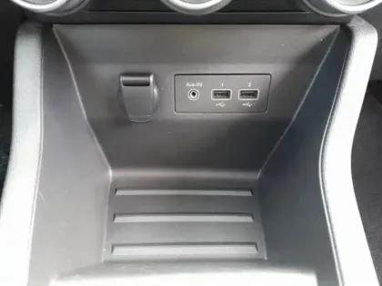 Photo 31 Renault Clio Gén. V (BJA) Ph1 Business 5