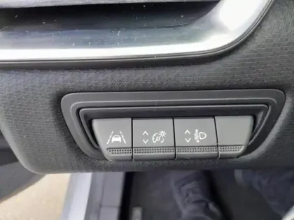 Photo 29 Renault Clio Gén. V (BJA) Ph1 Business 5