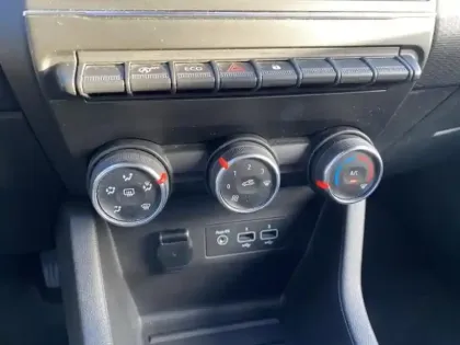 Photo 6 Renault Clio  1.5 Blue dCi 85ch Business