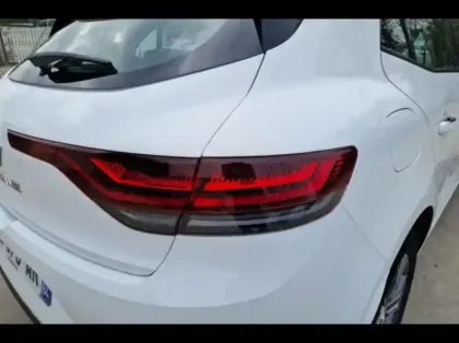 Photo 13 Renault Megane  1.5 Blue dCi 115ch Evolution