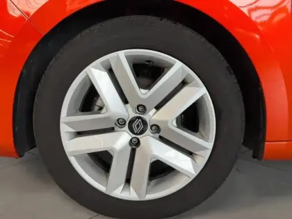 Photo 9 Renault Clio Gén. V (BJA) Ph1 NG Evolution 5