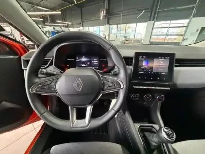 Photo 12 Renault Clio Gén. V (BJA) Ph1 NG Evolution 5