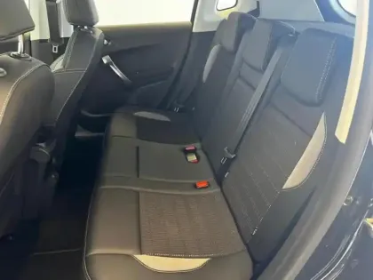 Photo 12 Peugeot 2008  1.5 BlueHDi 100ch E6.c Allure S&S BVM5 86g