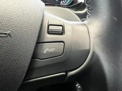 Photo 14 Peugeot 2008  1.5 BlueHDi 100ch E6.c Allure S&S BVM5 86g