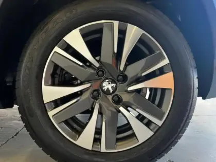 Photo 5 Peugeot 2008  1.5 BlueHDi 100ch E6.c Allure S&S BVM5 86g