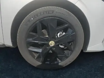 Photo 10 DS DS 4 N°4 Hybride 145ch Performance Line